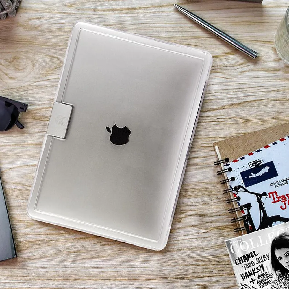 [OPEN BOX] STM Hynt Sturdy Sophisticated Case Touchbar Clear for Macbook Pro 13